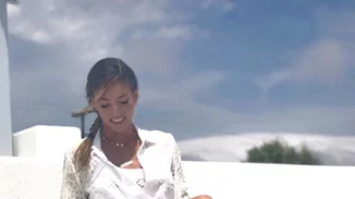 Αυτά τα παπούτσια επιλέγουν για το καλοκαίρι οι επώνυμες Ελληνίδες