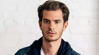 Andrew Garfield: «Κάνω τη ζωή ενός gay, αλλά πρακτικά δεν είμαι»