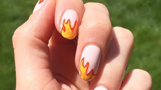 nails on fire: Η φλόγα που έλειπε από τα νύχια σου!