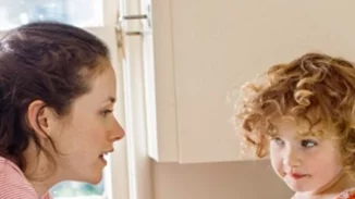 «Εσείς τι βαθμό πήρατε»; – αυτοί οι γονείς-μάστιγα κάθε τέλος της χρονιάς