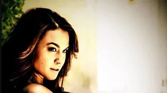 Πηνελόπη Πλάκα: "Καυτά" φιλιά με το νέο της σύντροφο