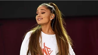 Ariana Grande | Έχεις δει τα μαλλιά της χωρίς το χαρακτηριστικό της ponytail;