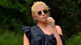 Lady Gaga: Πήγε για πεζοπορία με...τακούνια!