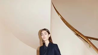 Victoria Beckham: Αυτά είναι τα ωραιότερα looks από τη Resort συλλογή της