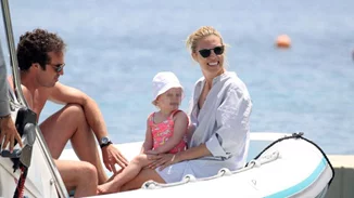 Βίκυ Καγιά & Ηλίας Κρασσάς: Στη Μύκονο με την κόρη τους