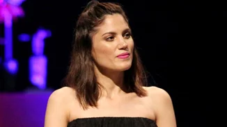 Πρώτο μπάνιο για την Μαίρη Συνατσάκη - Η φωτογραφία με το μπικίνι που τρέλανε το διαδίκτυο