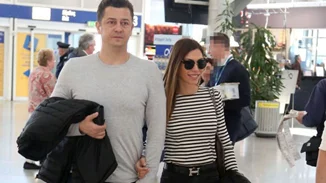 Αντώνης Σρόιτερ - Ιωάννα Μπούκη: "Καυτά" φιλιά και selfie για το ερωτευμένο ζευγάρι