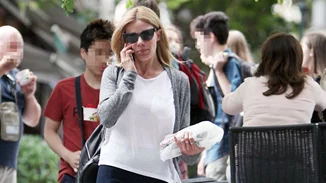 Ζέτα Μακρυπούλια: Χαλαρή βόλτα στο Κολωνάκι