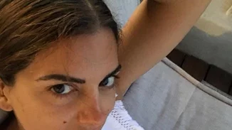 Σταματίνα Τσιμτσιλή: Χωρίς make up στην πιο όμορφη αγκαλιά του κόσμου