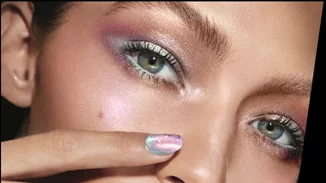 Βερνίκια νυχιών: Οι 10+1 πιο hot καλοκαιρινές αποχρώσεις τώρα