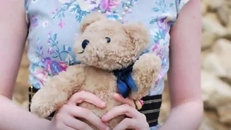 Μητέρα, ετών 20 – το χρονικό μιας γενναίας απόφασης