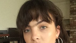 Το μοντέλο που κάνει το μονόφρυδο τάση! Yay or nay;