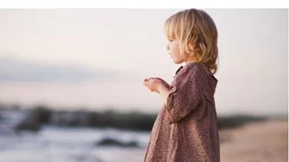 5 πράγματα που χρειάζεται να κάνουμε για να μεγαλώσουμε ισορροπημένα παιδιά