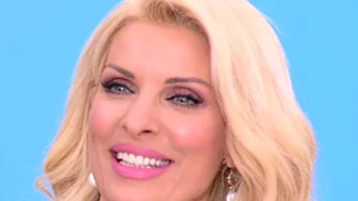 Ελένη Μενεγάκη: Η βραδινή έξοδος με τον αδελφό της