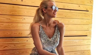 Κατερίνα Καινούργιου: Ποζάρει με ολόσωμο μαγιό και μας στέλνει τεράστιο φιλί