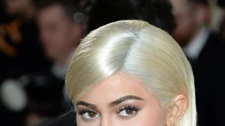 Τέλειο cat-eye μακιγιάζ χωρίς eyeliner; Κι όμως η Kylie Jenner βρήκε τον τρόπο!