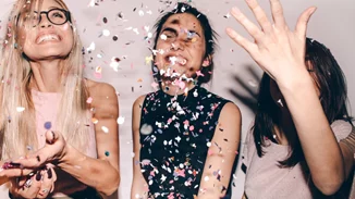 17 ιδέες για να γιορτάσεις τα γενέθλιά σου όταν έχεις ξεμείνει από ιδέες