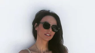 Μπέττυ Μαγγίρα: Διακοπές στην Σαντορίνη