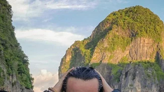 Γιώργος Μαυρίδης: Βουτιά στα καταγάλανα νερά της Κρήτης