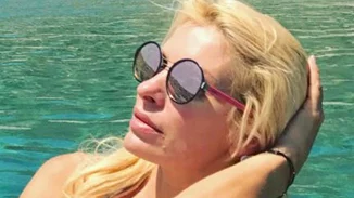 Ελένη Μενεγάκη: Το album των διακοπών της