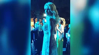 Ελένη Μενεγάκη: Η εντυπωσιακή της εμφάνιση στον γάμο του Σάκη Ρουβά και της Κάτιας Ζυγούλη