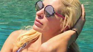 Ελένη Μενεγάκη: Η νέα σέξι φωτογραφία κατά τη διάρκεια των διακοπών της