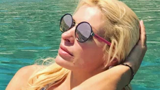 Ελένη Μενεγάκη: Μας είπε "καλημέρα" με την πιο καλοκαιρινή εμφάνιση