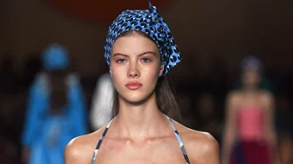 Μαγιό 2017: Μπικίνι, ολόσωμα και beachwear looks από την πασαρέλα