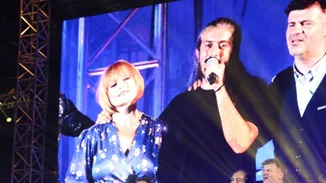 Όλοι Μαζί Μπορούμε: Πλήθος επωνύμων στη μεγάλη συναυλία στο Καλλιμάρμαρο