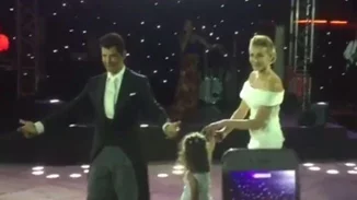 Σάκης Ρουβάς - Κάτια Ζυγούλη: Ο συγκινητικός χορός με τα παιδιά τους