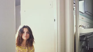 Selena Gomez: Σε εορταστικό road trip με τις φίλες της