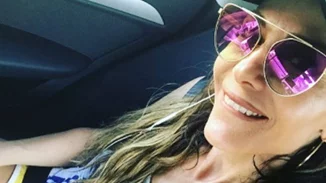 Δέσποινα Βανδή: Ποζάρει με τη νέα της αγάπη στο Instagram