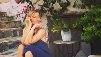 Ζέτα Δούκα: Με εντυπωσιακό ολόσωμο μαγιό στην Αντίπαρο