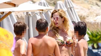 Ντορέττα Παπαδημητρίου: Τρυφερές στιγμές με τα παιδιά της στη Μύκονο