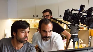 Ανδρέας Γεωργίου: Οι πρώτες φωτογραφίες από το "Κόκκινο Νυφικό"