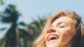 30 δραστηριότητες (επιστημονικά αποδεδειγμένες) που σε κάνουν πιο χαρούμενη