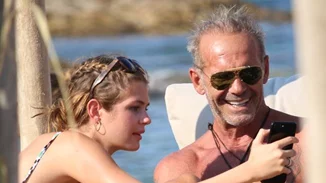 Πέτρος Κωστόπουλος - Αμαλία Κωστοπούλου: Οικογενειακές διακοπές στη Μύκονο