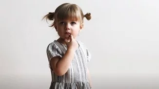 6 αρνητικά πράγματα που λες στο παιδί νομίζοντας ότι είναι θετικά