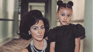 Kim Kardashian: Φωτογραφήθηκε σαν μια άλλη Jackie Kennedy