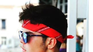 Άγγελος Λάτσιος: Βραδινή έξοδος με τον αδερφό της Ελένης Μενεγάκη!