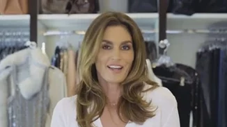 Cindy Crawford - Jennifer Aniston: Θυμούνται το πρώτο εξώφυλλο στη Vogue!