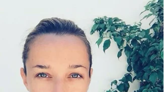 Κάτια Ζυγούλη: Στο κρεβάτι χωρίς ίχνος μακιγιάζ