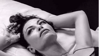 Δωροθέα Μερκούρη: Διακοπές στην Ελλάδα με τις κόρες της και φίλους