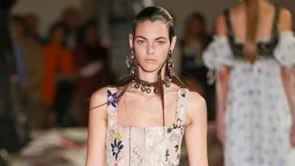 Hot or Not? Εσύ θα φορέσεις ξανά low rise τζιν;