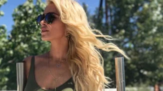 Κατερίνα Καινούργιου: Διακοπές στη Νάξο μαζί με την διάσημη κολλητή της
