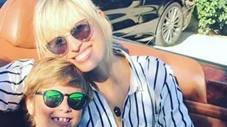 Karolina Kurkova: Άλλο ένα διάσημο μοντέλο κάνει διακοπές στην Ελλάδα