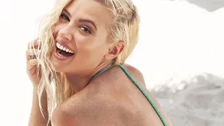 Λάουρα Νάργες: Οι καλύτερες εμφανίσεις της με μαγιό