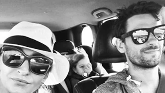 Ρούλα Ρέβη - Αποστόλης Τότσικας: Διακοπές μαζί με τα δίδυμα