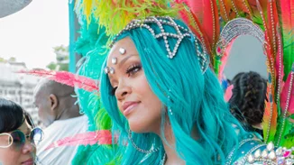 Rihanna: Η εντυπωσιακή της εμφάνιση στο Crop Over Festival