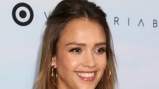 Τι είναι το hun hairstyle και γιατί είναι τόσο εύκολο να το πετύχεις